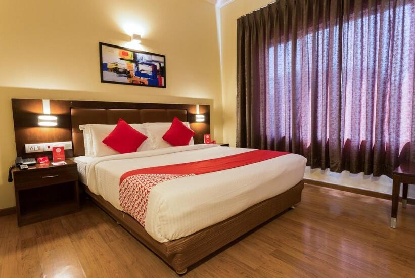 The Senate Hotel Kochi Extérieur photo
