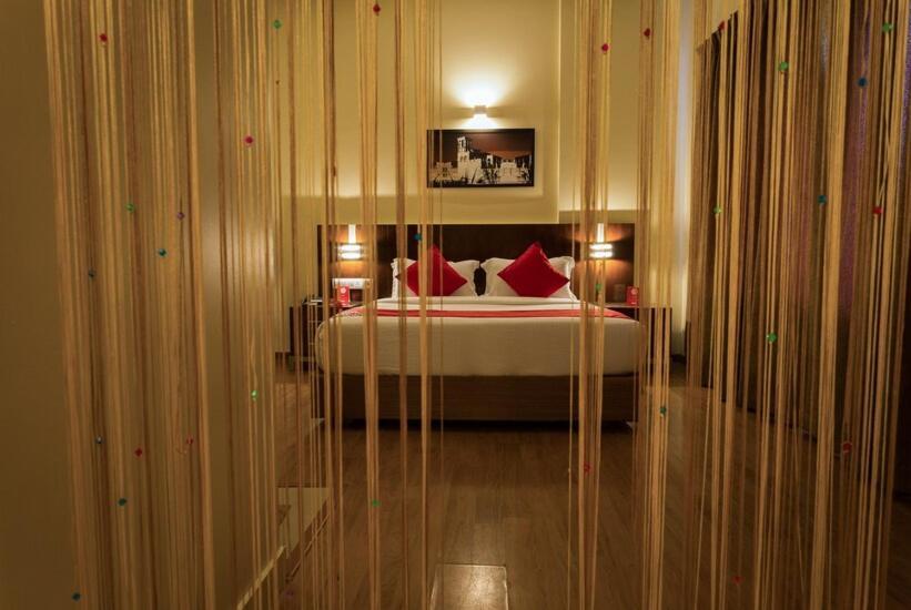 The Senate Hotel Kochi Extérieur photo