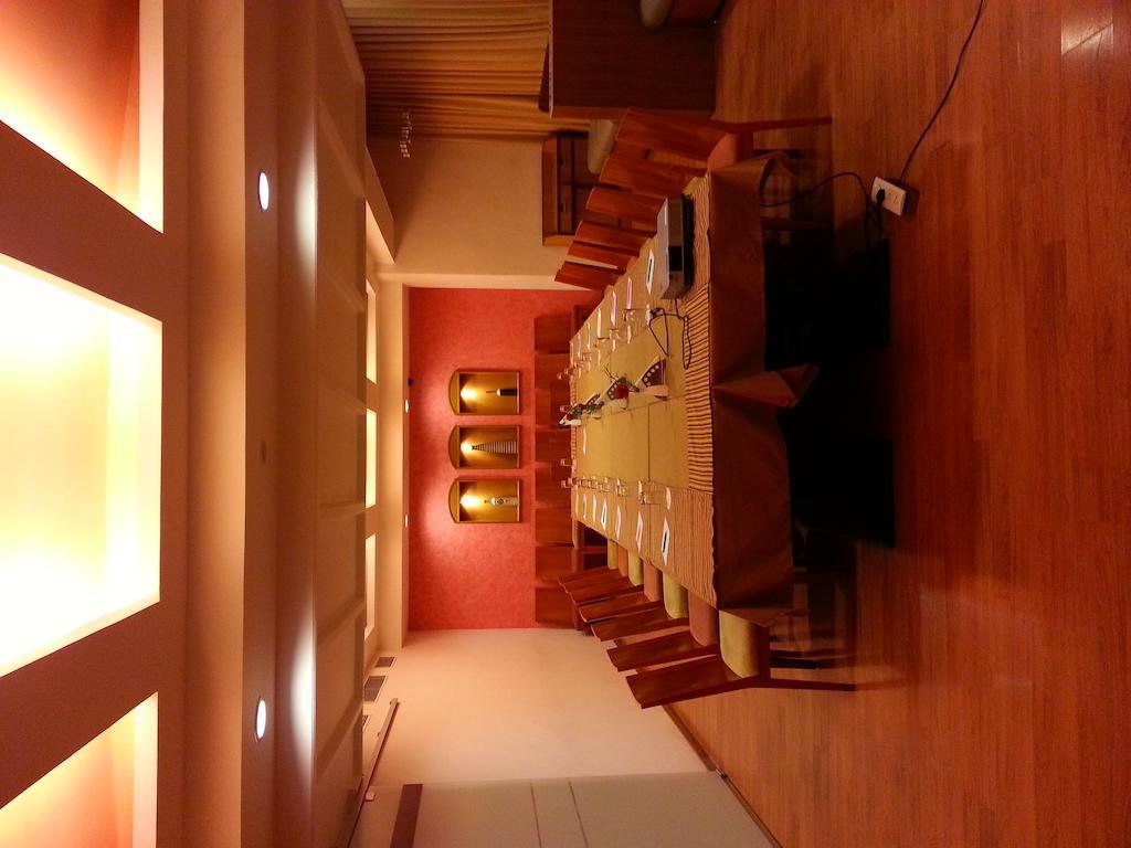 The Senate Hotel Kochi Extérieur photo